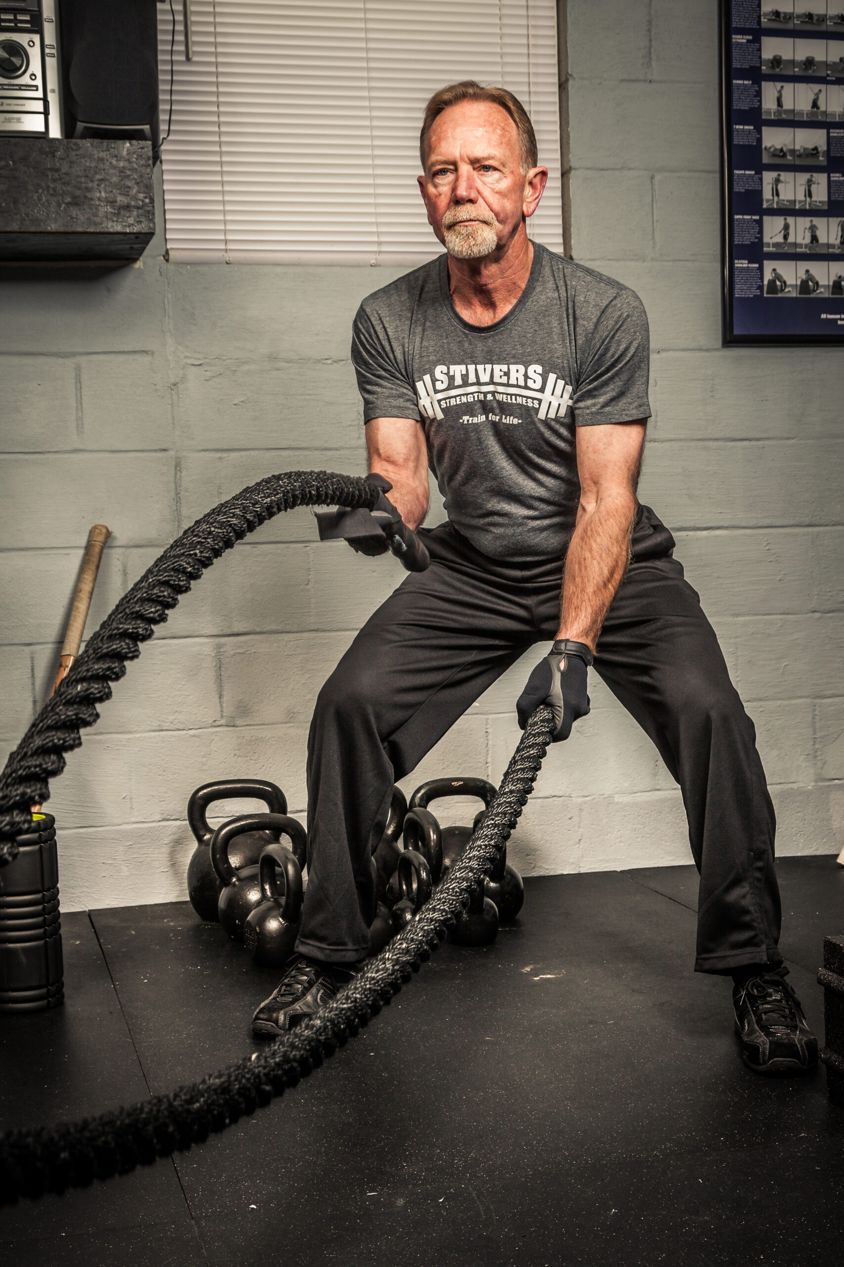 SSW-3661 older man working ropes